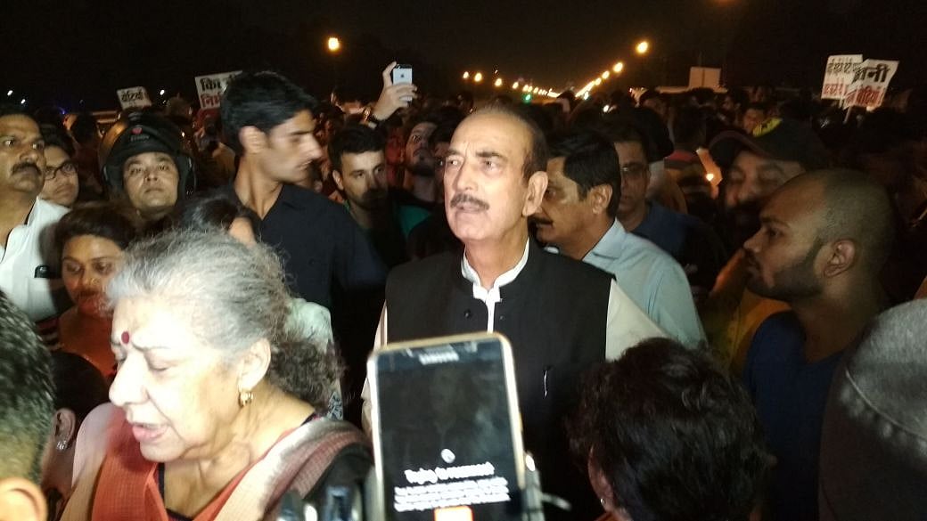 کٹھوعہ ریپ: پی ڈی پی کے دباؤ میں بی جے پی نے گھٹنے ٹیکے، دونوں وزراء کے استعفے