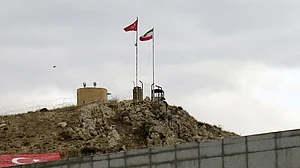 ایران-ترکی کے درمیان 144 کلومیٹر طویل دیوار تعمیر