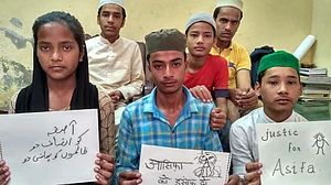 کٹھوعہ ریپ معاملہ: معصوم بچی کو انصاف دلانے کے لئے بچوں نے روزہ رکھا