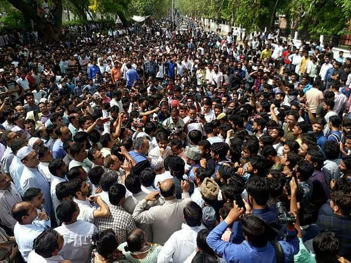علی گڑھ مسلم یونیورسٹی میں حالات کشیدہ، طلبا و اساتذہ متحد، انٹرنیٹ 5 مئی تک بند