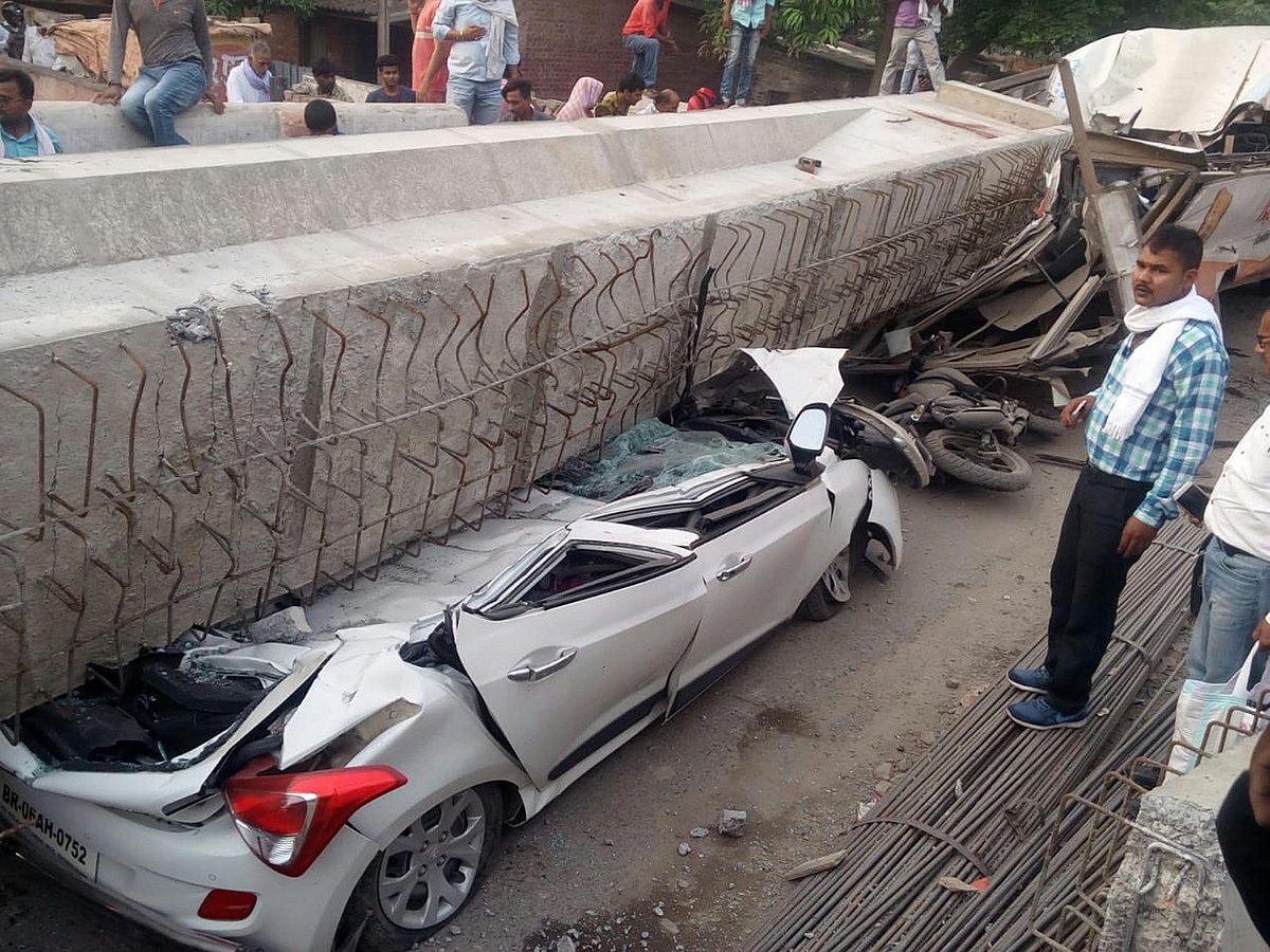 مودی کے وارانسی میں حادثہ: چیف منیجر سمیت 4 افسران معطل