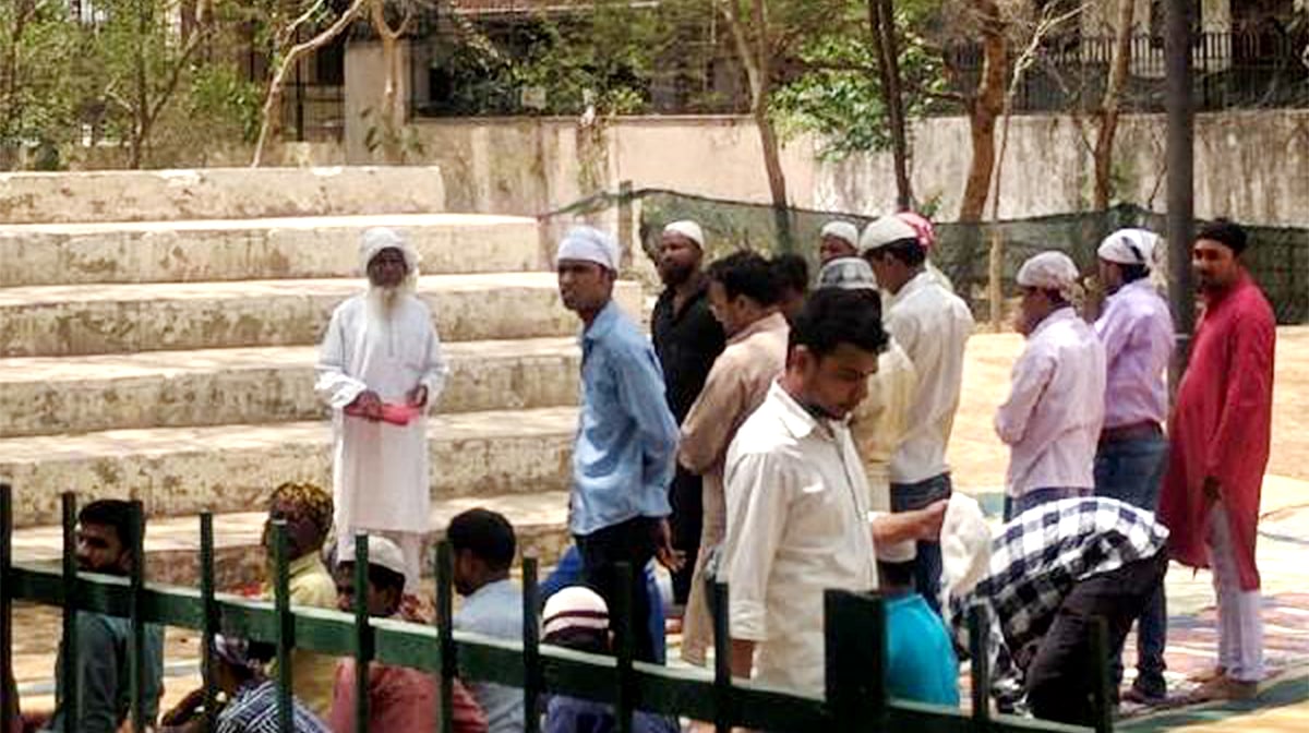 نمازوں میں رخنہ ڈالنے کا سلسلہ، بڑی سازش کا حصہ