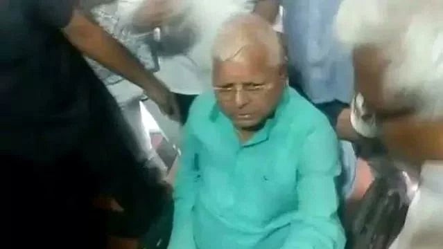 ملک سے اپوزیشن کو ختم ہوتا نہیں دیکھ سکتے پروین-پرینکا، لالو کو کِڈنی دینے کا کیا اعلان