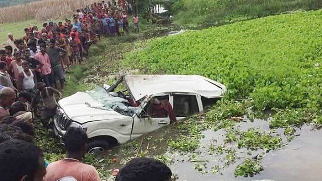 بہار: بے قابو ہوکر تالاب میں گری کار، 6 بچوں کی موقع پر ہی موت