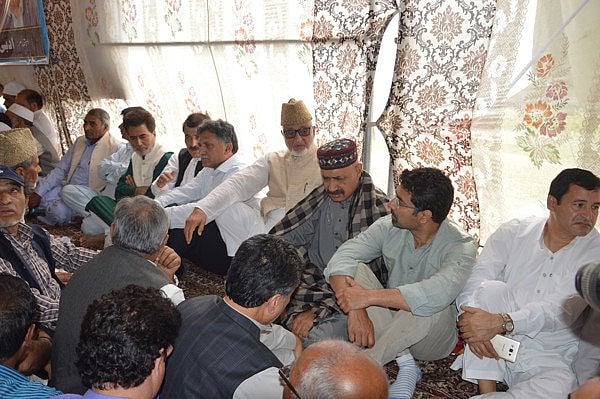 شجاعت بخاری کا رسم چہارم، ہزاروں لوگوں کی دعایہ مجلس میں شرکت