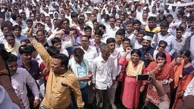 شیوراج حکومت سے ناراض ہزاروں اساتذہ کی آج سے تامرگ بھوک ہڑتال