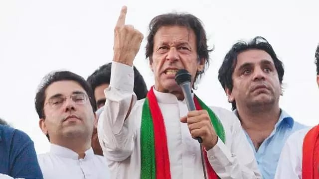 فوج کا عمران خان کو وزیر اعظم بنانے کا کھیل شروع 