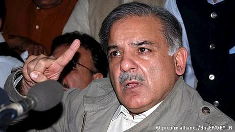 نواز شریف کی آمد سے پہلے، لاہور میں پولیس کا کریک ڈاؤن