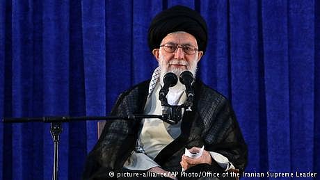 امریکہ کے خلاف ایران کا جواب ناکافی ہے: علی خامنہ ای