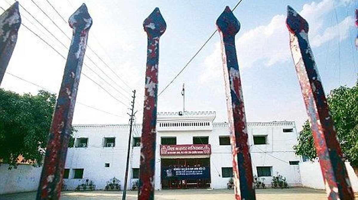 گنہگاروں کے لیے ’جنت‘ اور بے گناہوں کے لیے ’عذاب‘ بنی یو پی جیل