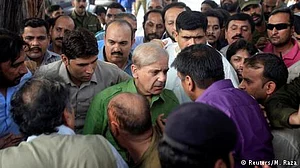 پاکستان: ’شیر کے ہاتھ سے پنجاب بھی گیا‘
