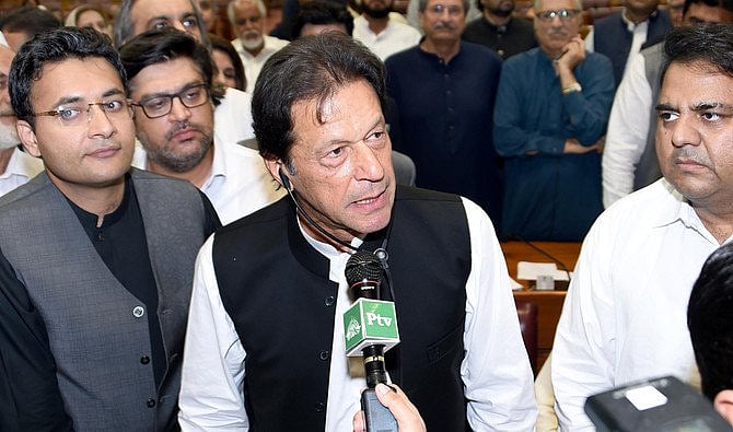 ملک کا پیسہ لوٹنے والوں کا کڑا احتساب ہو گا، عمران خان