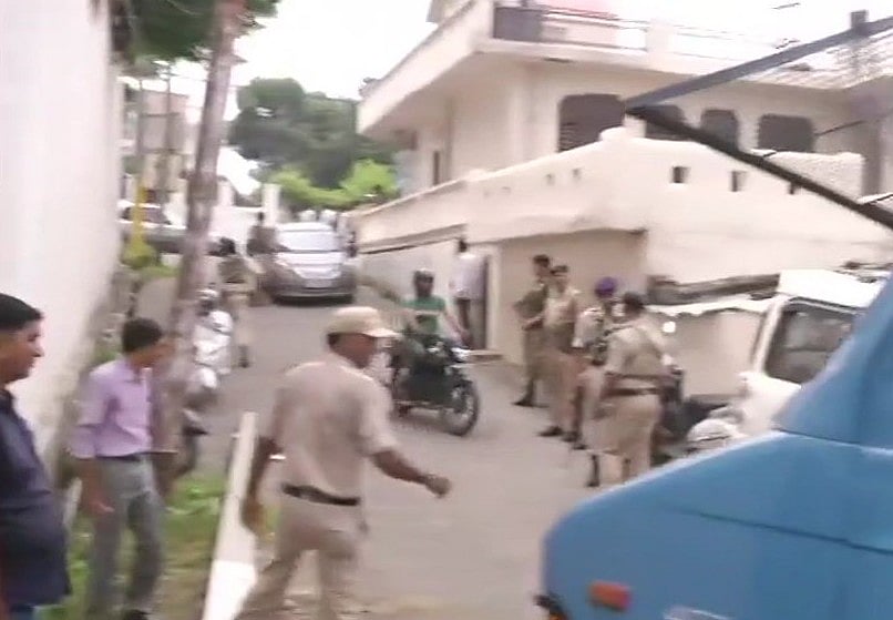 فاروق عبداللہ کے گھر میں زبردستی گھسنے کی کوشش، مشتبہ شخص ہلاک
