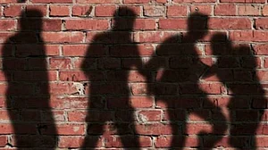 مہاراشٹر میں اعلیٰ ذات والوں نے قبائلی خاتون کو بے لباس کرکے پیٹا