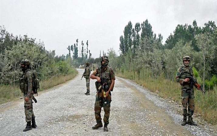 کشمیر: ترال میں ملی ٹینٹوں اور سیکورٹی فورسز میں تصادم، ایک ملی ٹینٹ ہلاک