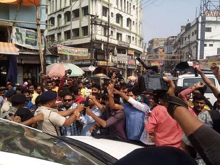 بھاگلپور:  شاہنواز حسین کو  سورن سینا نے دکھائے کالے جھنڈے