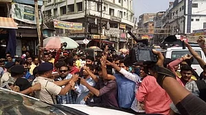بھاگلپور: شاہنواز حسین کو سورن سینا نے دکھائے کالے جھنڈے