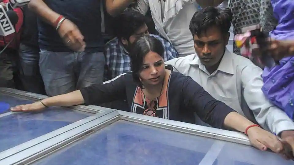 لکھنؤ قتل معاملےمیں ملزم پولس والوں کو بچانے کی کوشش!