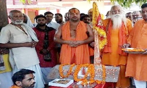 لوک سبھا انتخابات سے قبل رام مندر نہیں بنا تو خود سوزی کرلوں گا : مہنت پرمہنس