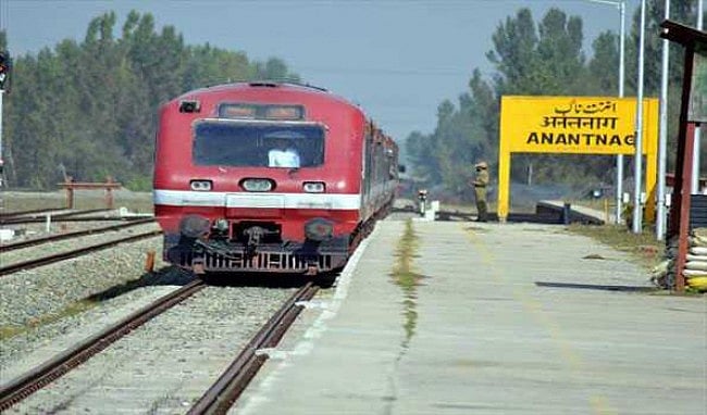 منان وانی کی ہلاکت، کشمیر میں ریل خدمات معطل