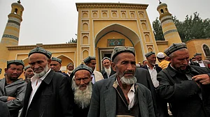 چین میں دس لاکھ مسلمانوں کے حراستی کیمپوں کی حیثیت اب قانونی