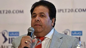 مودی حکومت سبرامنین کے بیان کا جواب دے: راجیو شکلا