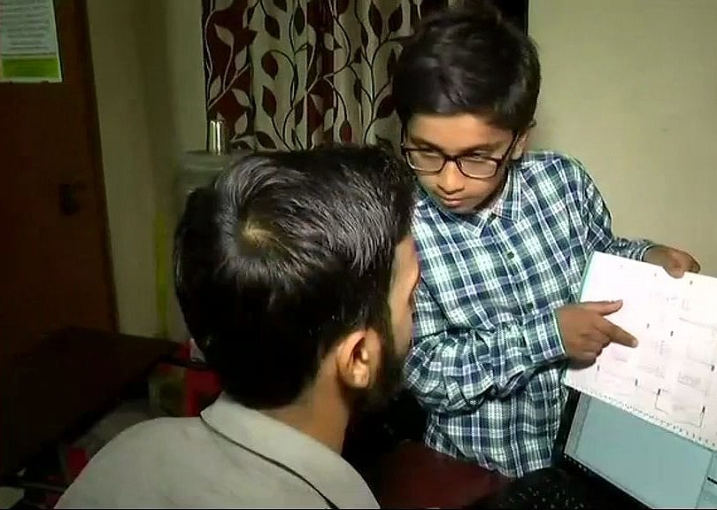 گیارہ سالہ محمد حسن بی ٹیک اور ایم ٹیک طلبا کو سکھا رہا ڈیزائننگ و ڈرافٹنگ