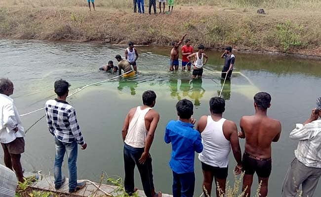 کرناٹک: نہر میں بس گرنے سے حادثہ، 28 افراد کی موت