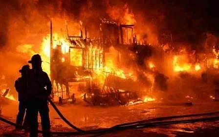بہار: سمستی پور میں سلنڈر پھٹنے سے کئی مویشی اور لاکھوں روپے کی املاک خاکستر