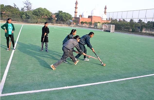 اے یم یو کی تاریخ میں پہلی بار ہاکی کھیلیں گی طالبات