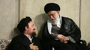 موجودہ چلن کے ساتھ ایرانی رجیم کے بقاء کی ضمانت نہیں دی جاسکتی: حسن خمینی