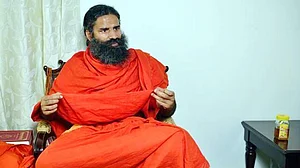 ہندوستان کو فرقہ پرست یا ہندو راشٹر نہیں بنایا جانا چاہیے: بابا رام دیو
