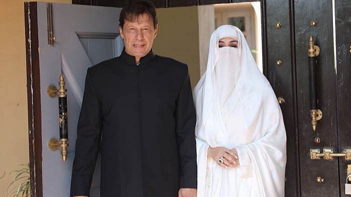 <div class="paragraphs"><p>عمران خان اور بشریٰ بی بی، تصویر سوشل میڈیا</p></div>