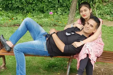 لو جہاد کے نام پر کشمیری شوہر اور راجستھانی بیوی کی محبت کا گھونٹ دیا گیا گلا