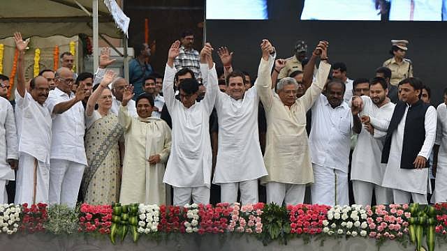 کم تعداد کے باوجود کانگریس اور علاقائی پارٹیوں پر مشتمل اپوزیشن بنا سکتی ہے حکومت پر دباؤ