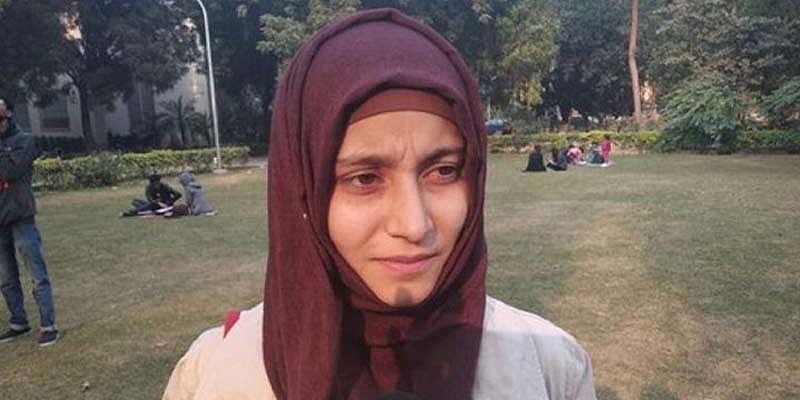 باحجاب طالبہ کو نیٹ امتحان سے روکنے کا معاملہ، دہلی اقلیتی کمیشن کا یوجی سی کو نوٹس 