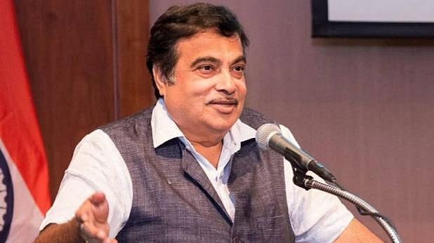 نتن گڈکری اسٹیج پر بے ہوش، لے جایا گیا اسپتال