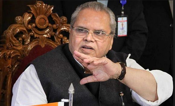 جموں  و کشمیر: یوم جمہوریہ تقریب میں شرکت نہ کرنے والے سرکاری ملازمین کی خیر نہیں!