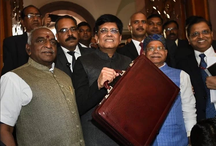 بجٹ 2019 : کسانوں کو ملنے والی راحت سے آدھا لیٹر دودھ بھی نہیں ملے گا