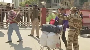 جموں و کشمیر کا آسمان پوری طرح سیل، سبھی پروازیں منسوخ