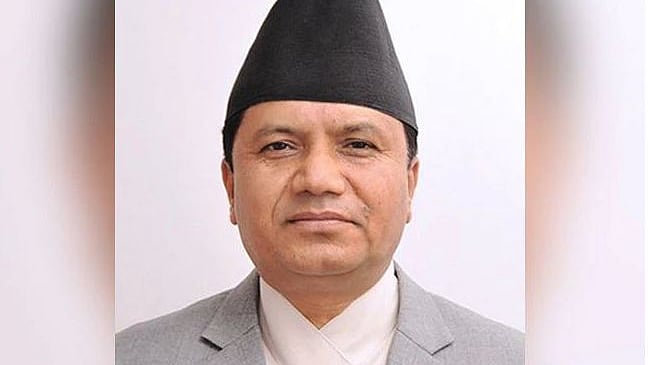 نیپال کے شہری ہوابازی اور سیاحت کے وزیر رویندر ادھیکاری 