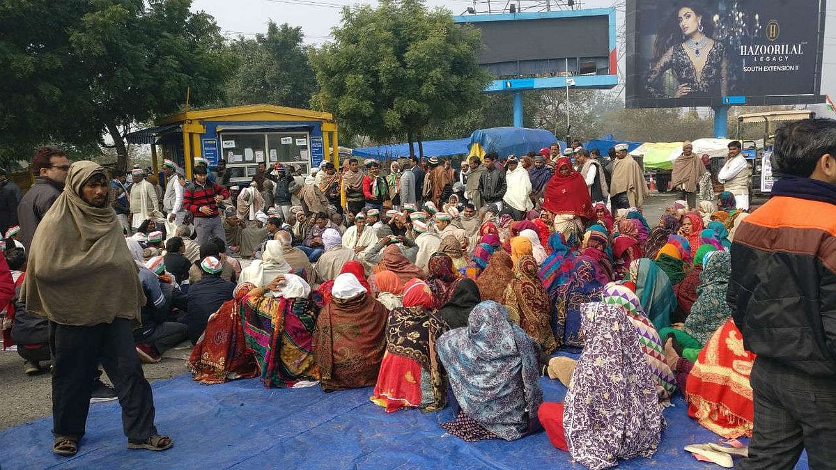 نوئیڈا: مودی حکومت کے خلاف کسانوں کا احتجاج، ڈی این ڈی پر حالات کشیدہ 