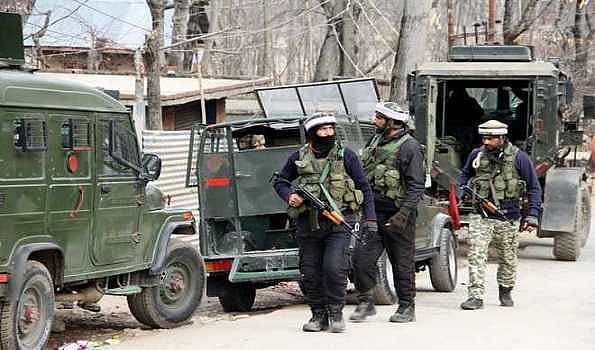 جنوبی کشمیر کے ترال میں مسلح تصادم، حزب المجاہدین سے وابستہ 2 ملی ٹینٹ ہلاک
