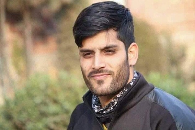 کشمیر: پولس حراست میں نوجوان پرائیویٹ اسکول پرنسپل ہلاک، وادی میں شدید غم و غصہ