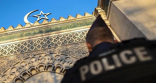 فرانس: مسجد کے دروازہ پر پھینکا گیا سور کا سر