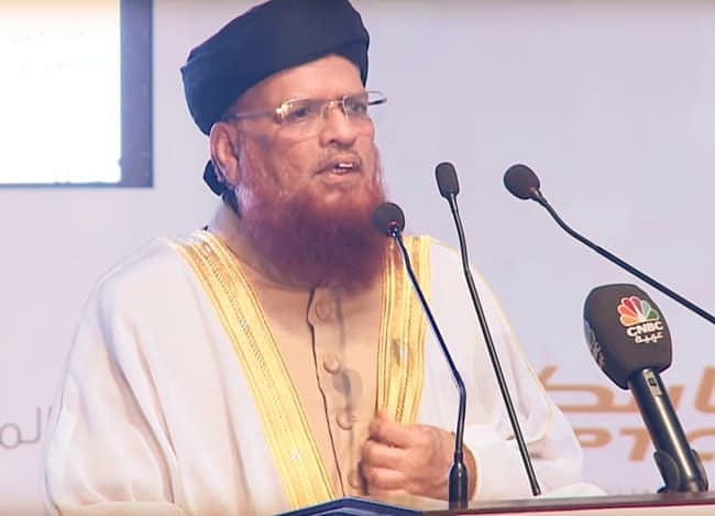 اہم خبر: پاکستان کے معروف مذہبی رَہنما تقی عثمانی پر قاتلانہ حملہ، 2 محافظ ہلاک