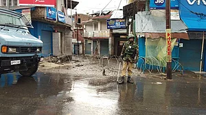 کشتواڑ میں پانچ روز بعد بھی کرفیو جاری، انٹرنیٹ خدمات بدستور منقطع