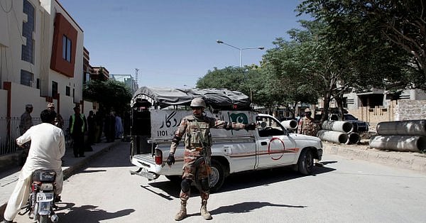 پاکستان: دہشت گردوں نے بس رکوائی اور 14 مسافروں کو اتار کر ماری گولی
