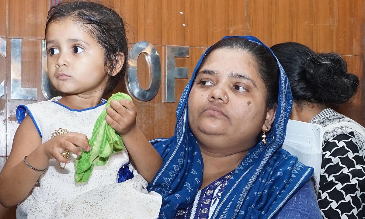 بلقیس بانو معاملہ: مجرموں کی سزا معافی کو چیلنج کرنے والی عرضیوں پر سپریم کورٹ آج کرے گا سماعت