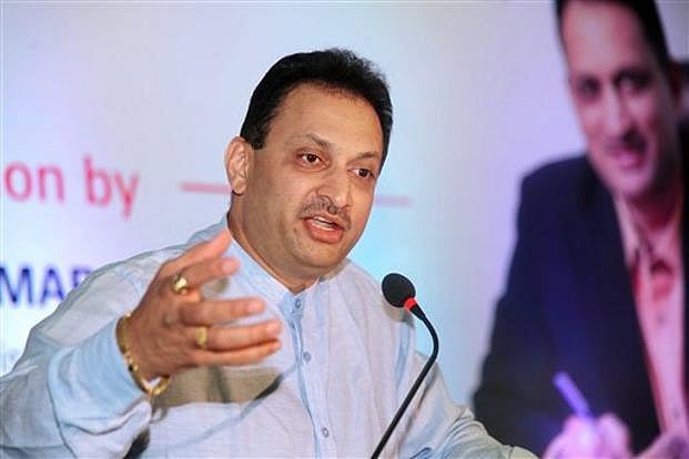 پرگیہ کے بعد اب مودی کے وزیر نے کی مہاتما گاندھی کی بے عزتی